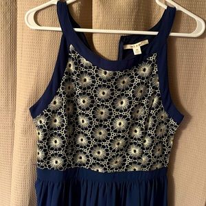 Navy Blue MIDI dress with Gold-stitched detail. NEVER WORN. NEW. Size: Medium